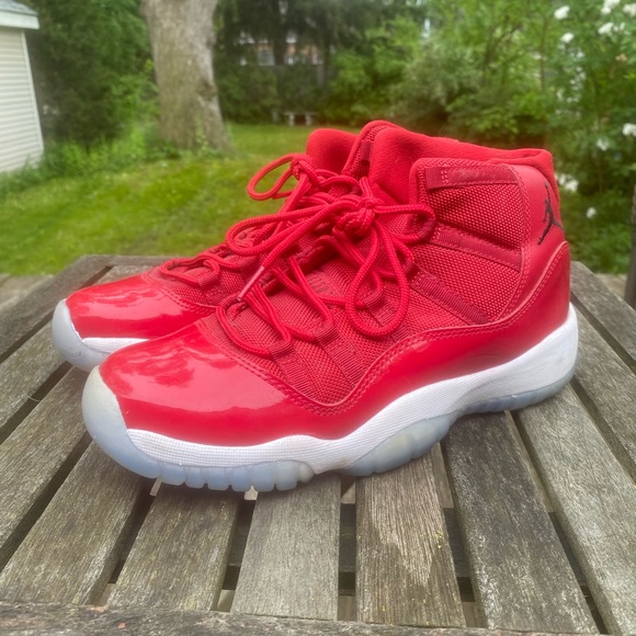 Air Jordan 11’s retro - Picture 3 of 6